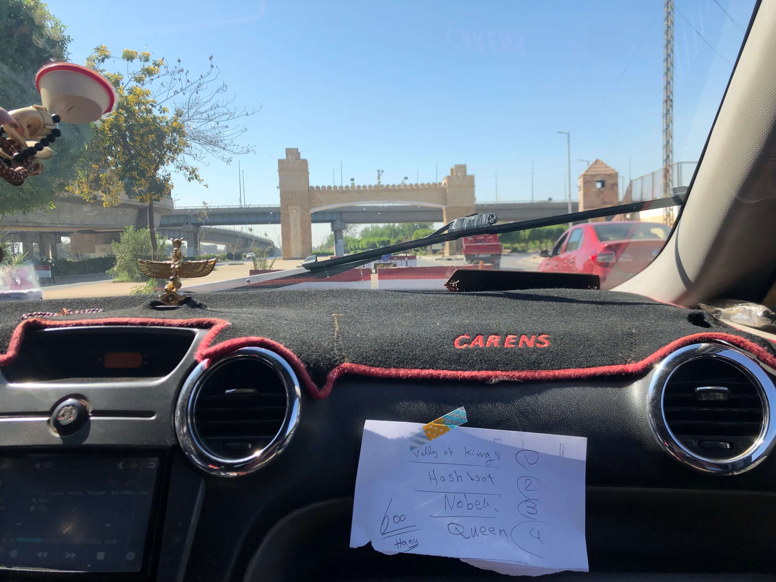 ルクソールでチャーターしたタクシー