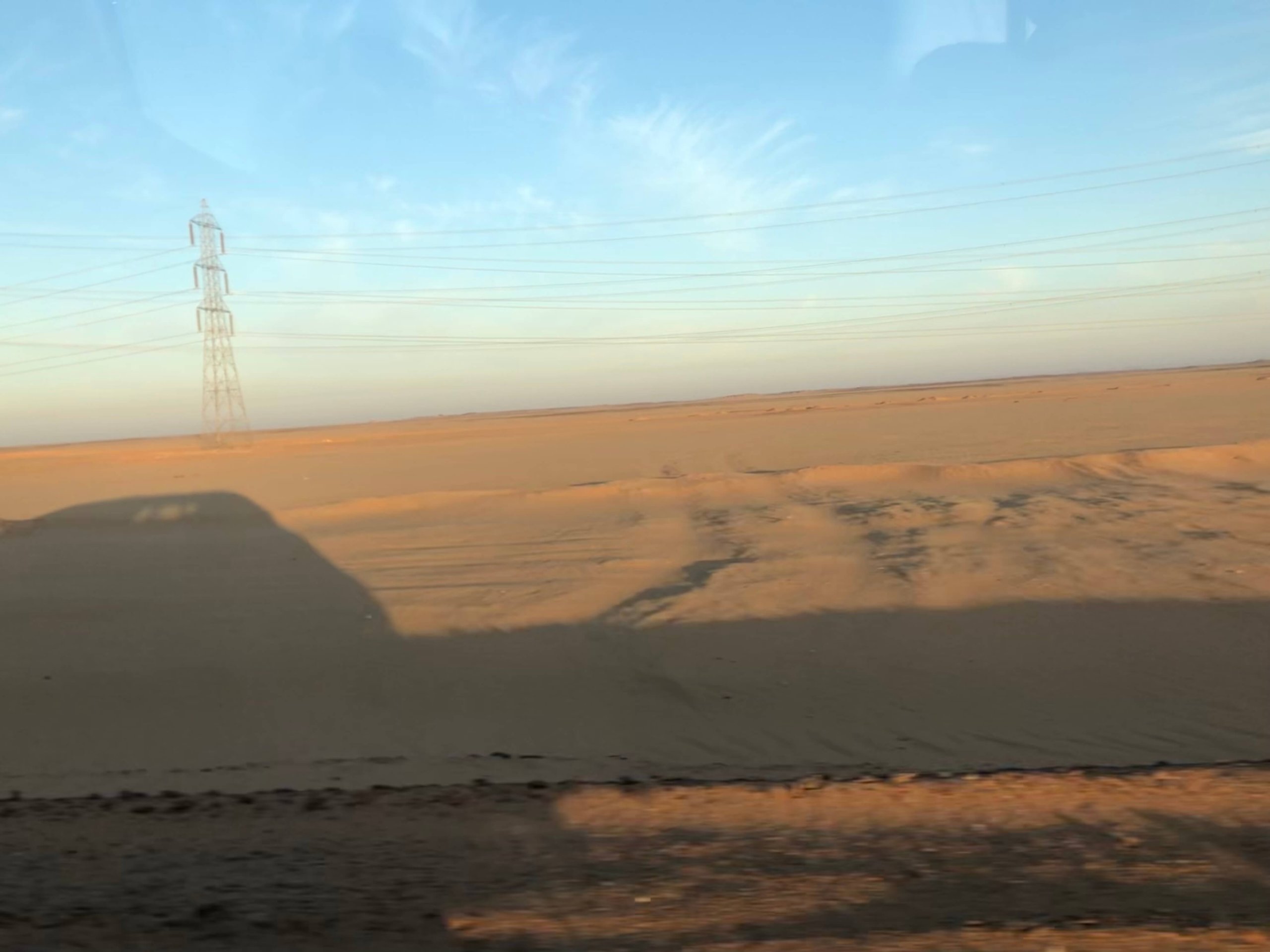 アブシンベル神殿ツアー・バスからの景色