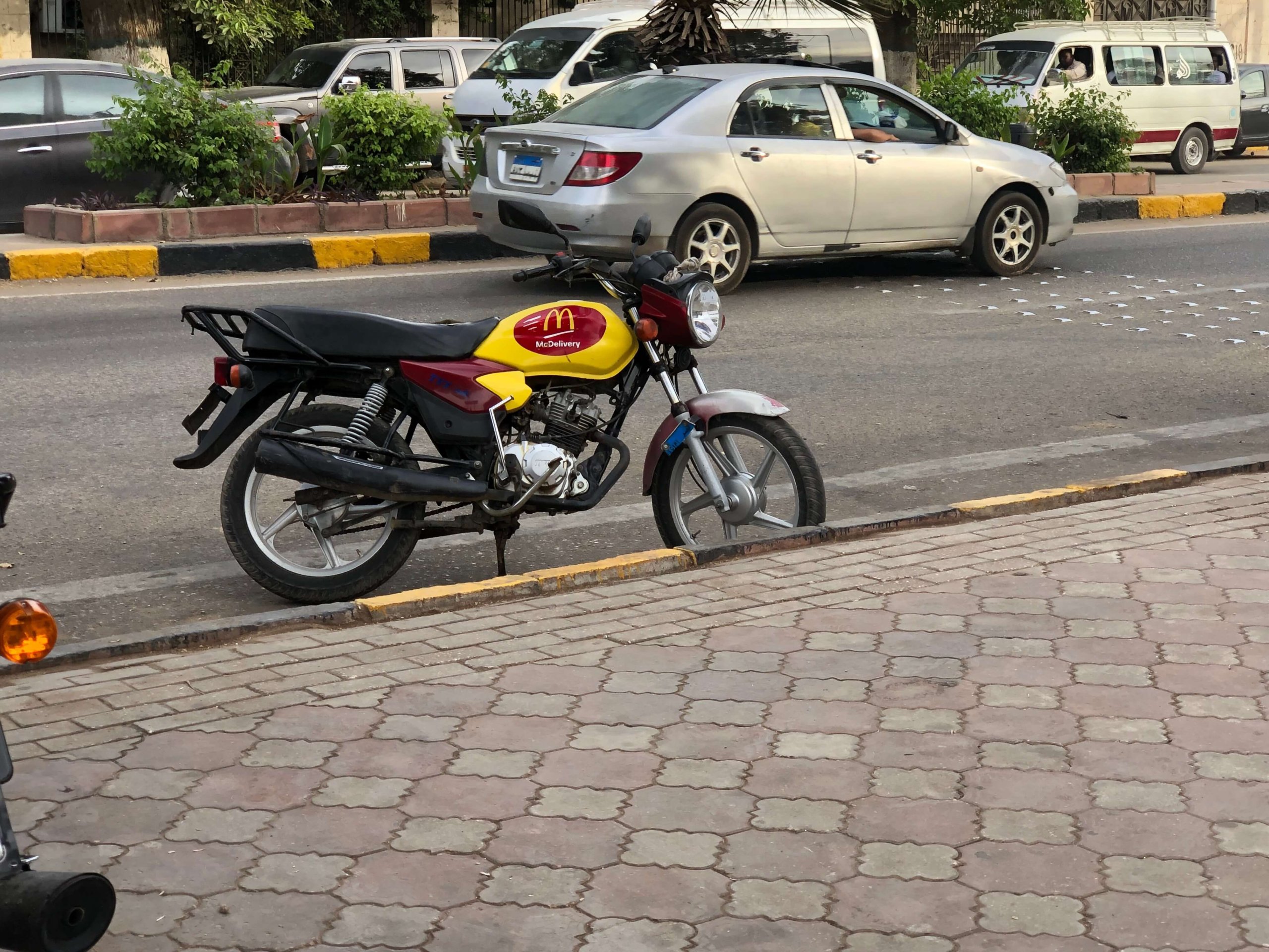 アスワン・マクドナルドのバイク