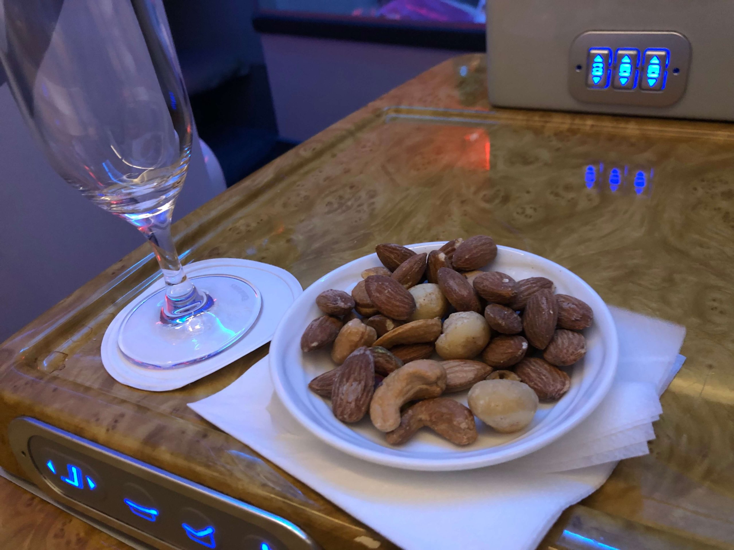 エミレーツ・ミックスナッツ